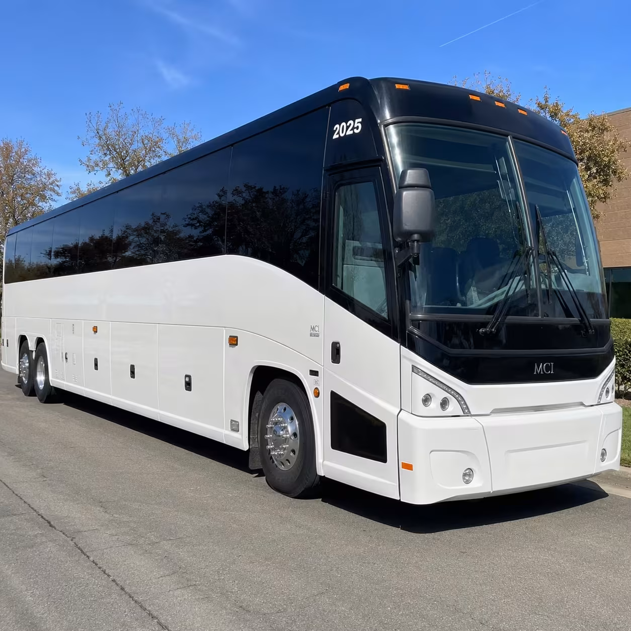 construction and industrial workforce shuttle buses in mesquite