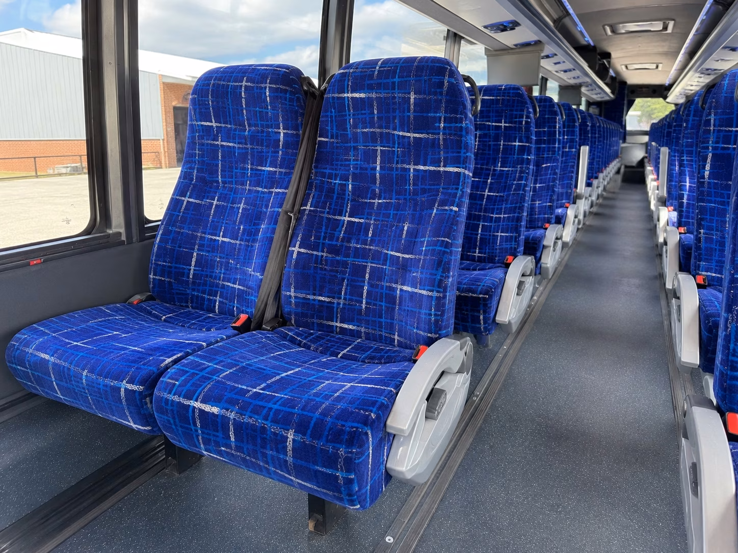 mesquite charter bus rentals for youth retreats and conferences